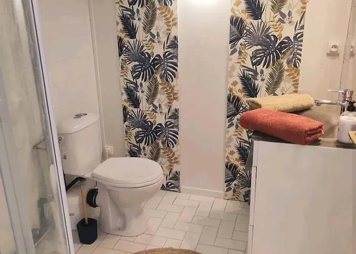 Climatisee Entre Et Montagne, Avec Sdb Et Wc Privatifs Homestay Laroque-des-Alberes